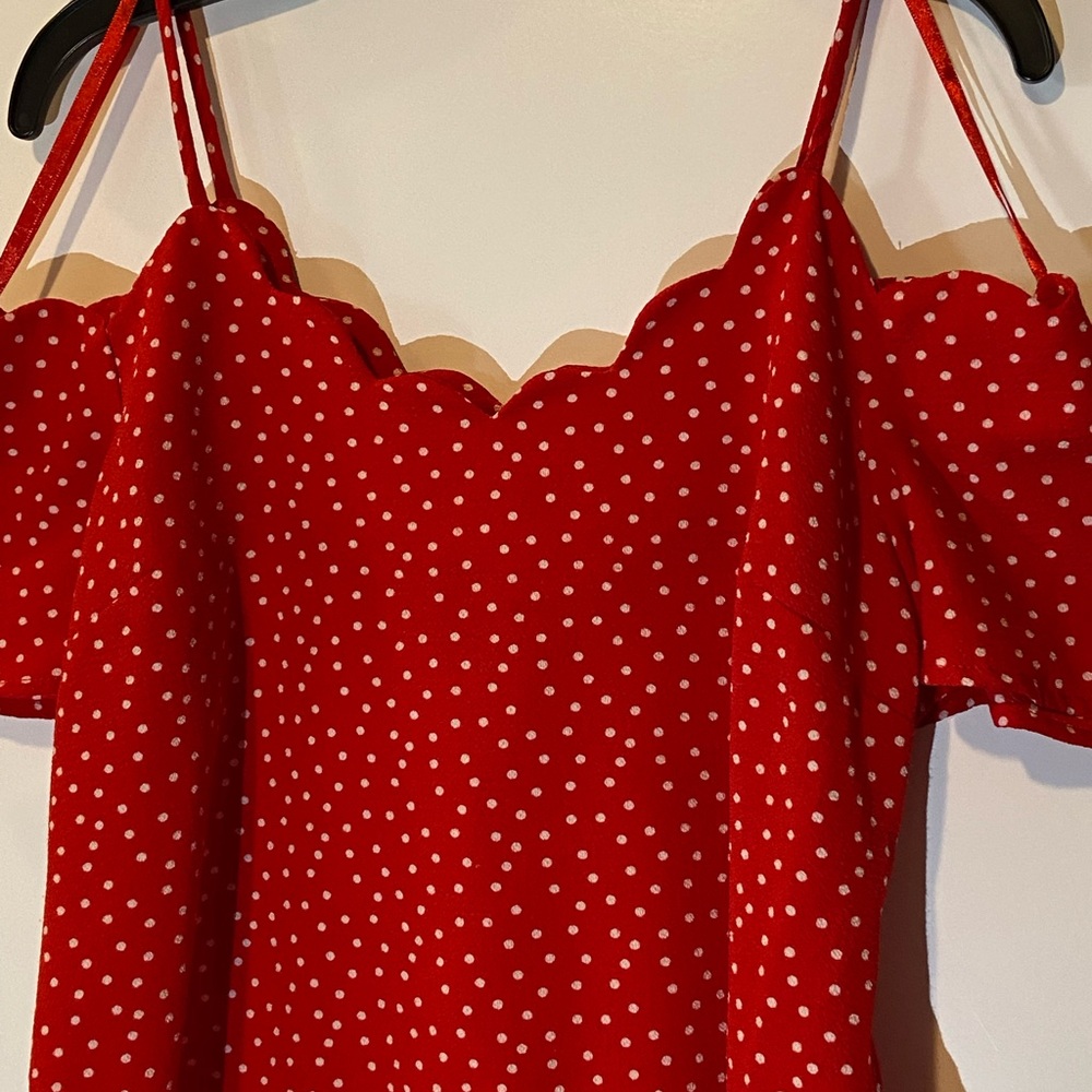 Monteau Los Angeles Red White Polka Dot Off Shoulder Scallop Top Size Small - Picture 4 of 10
